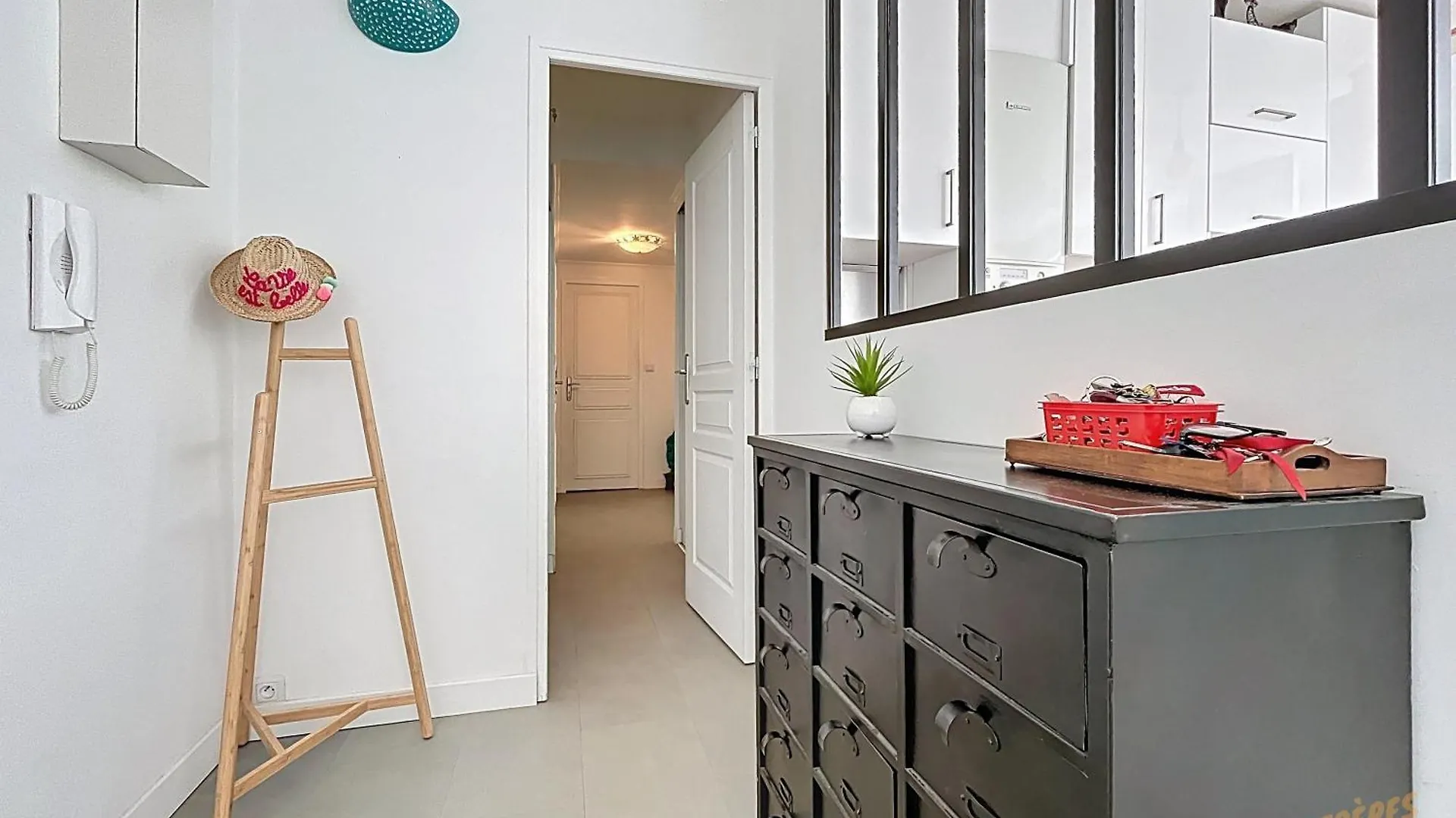 Appartement Lumineux En Rez De Jardin & Terrasse - Les Freres De La Loc' مارسيليا 0*,  فرنسا
